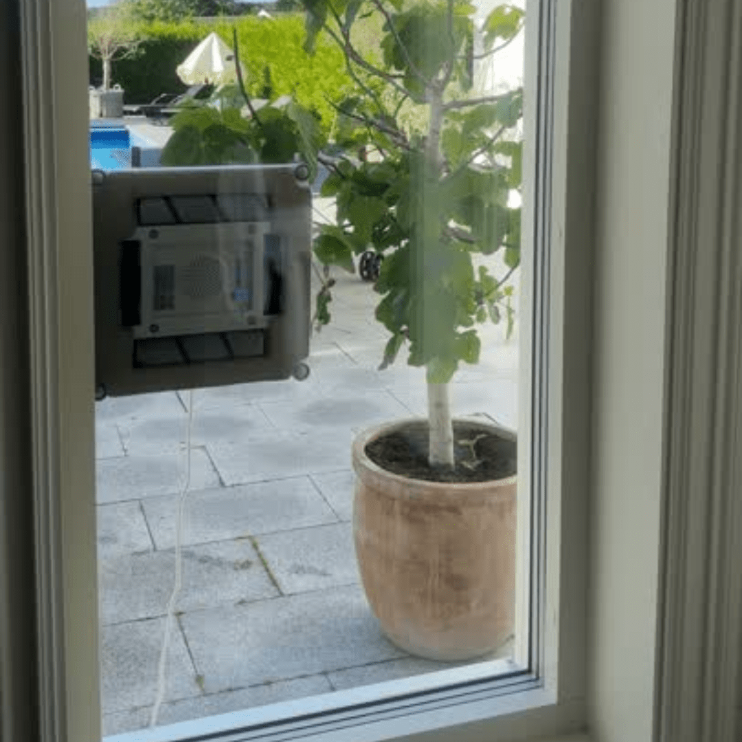 Fönsterputsrobot DiteWinba X med sprayfunktion - Dite.nu